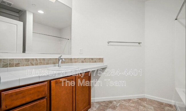 Building Photo - 5154 Ironstone Cir