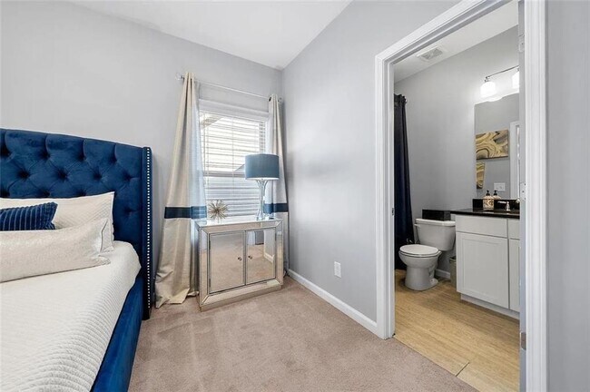 Building Photo - 3165 Oakdale Rd