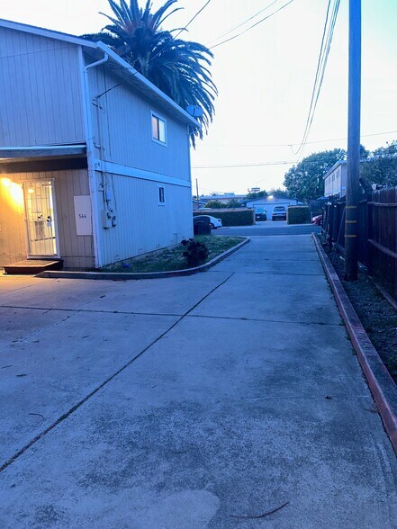 Building Photo - 544 Tehama Ave