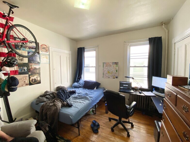 Building Photo - 55 Hillside St