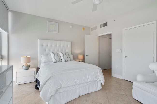 Building Photo - 550 Okeechobee Blvd