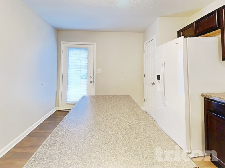 Building Photo - 2391 Bristol Dr