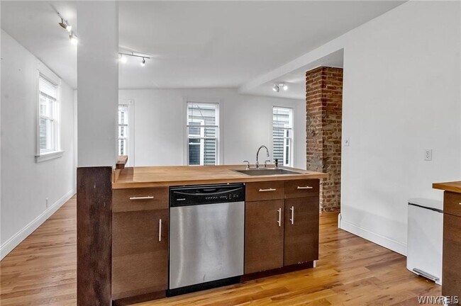 Building Photo - 575 Auburn Ave