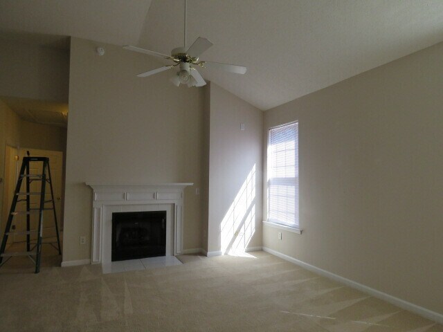 Building Photo - 936 Cinnamon Dr