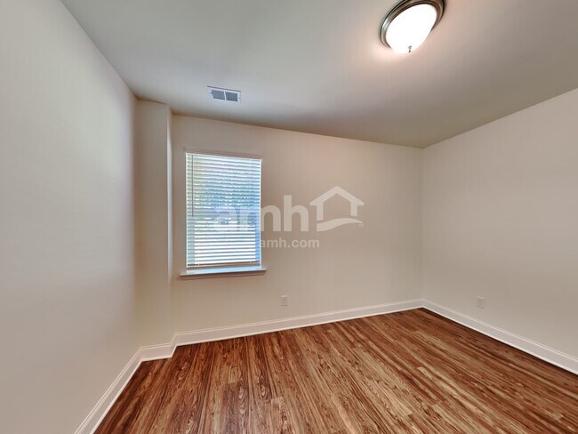 Building Photo - 598 Slew Drive