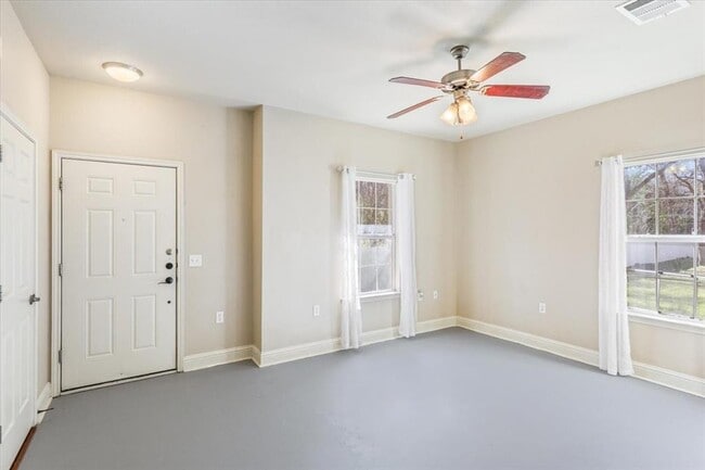 Building Photo - 1210 E M. Franklin Ave