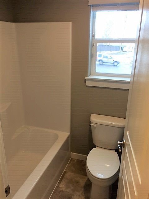 Building Photo - Spacious 3 Bed/2.5 Bath Single Family Home in Leehaven