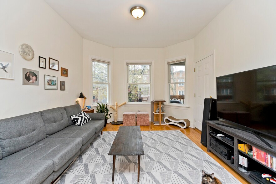 Building Photo - 3841 N Bernard St