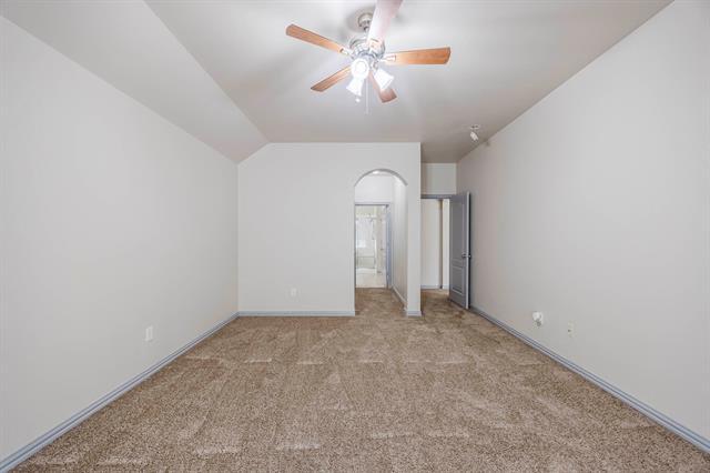 Building Photo - 8127 Robertson Dr