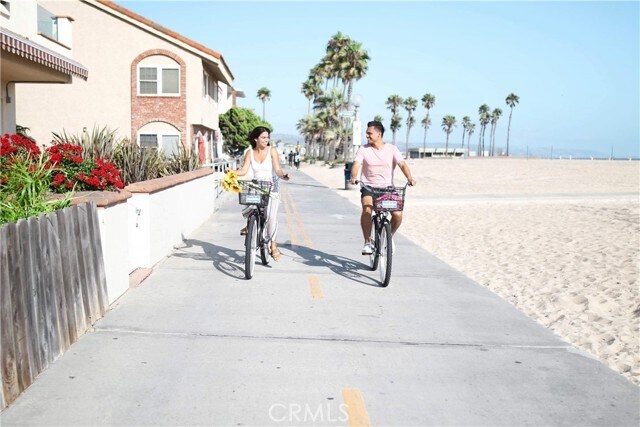 Building Photo - 1720 W Oceanfront