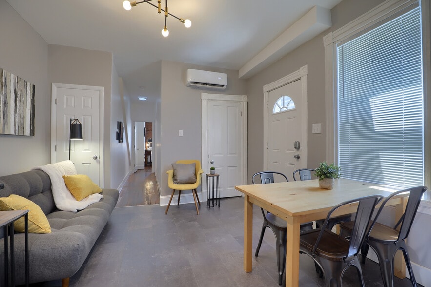 Building Photo - 22 N Broad St