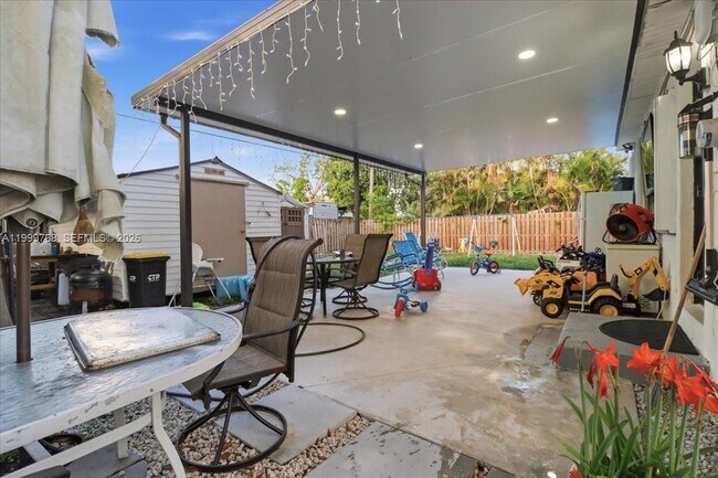 Building Photo - 7551 Polk St