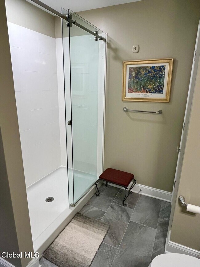 Building Photo - 77 Van Dam St