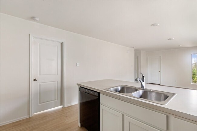 Building Photo - 4343 Palmetto Grv Ln