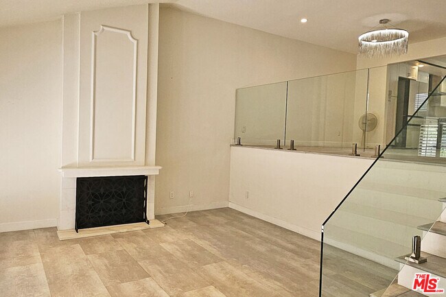 Building Photo - 18130 Oxnard St