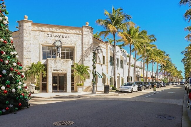 Building Photo - 3590 S Ocean Blvd