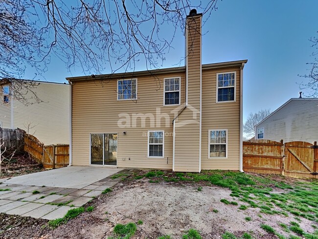 Building Photo - 328 Meadows Ln