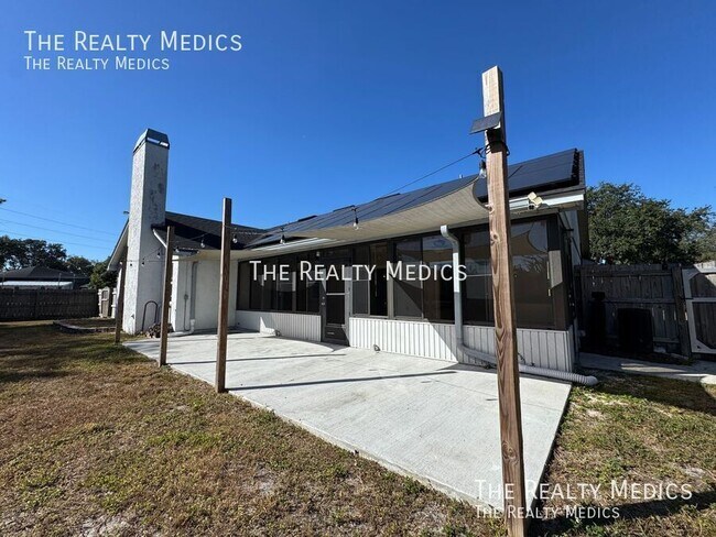 Building Photo - 2601 Bridle Dr