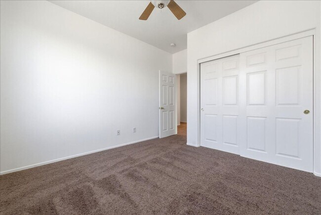 Building Photo - 4 Bed / 2.5 Bath Home at Talavera!