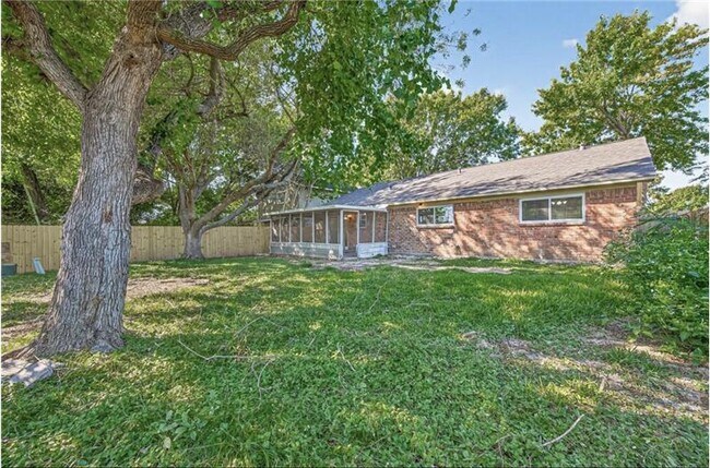 Building Photo - 4123 Cedar Gardens Dr