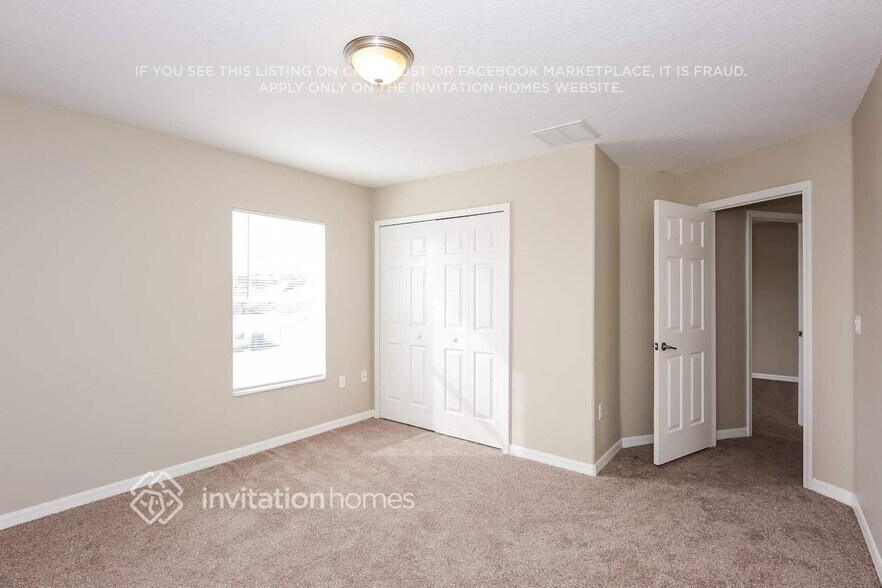 Building Photo - 2458 Hamlet Cir