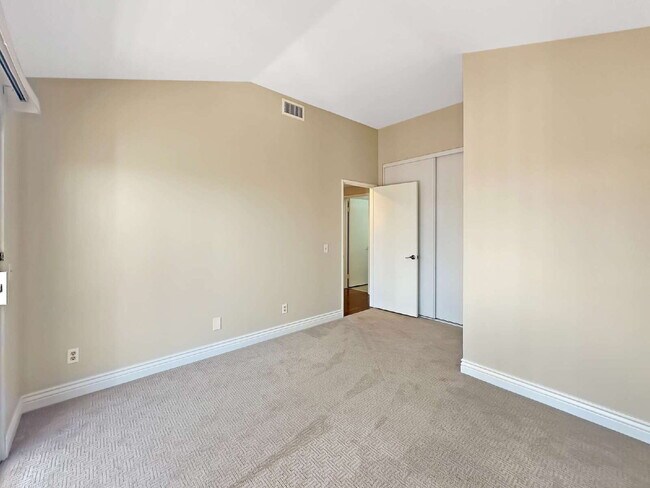 Building Photo - Welcome to this Charming Single-Story Home...