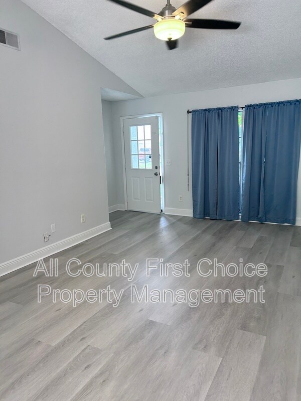 Building Photo - 12733 Gorda Cir E