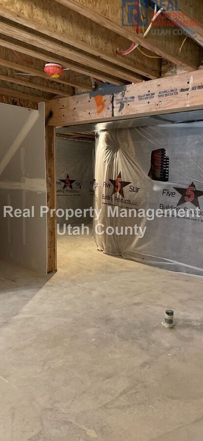 Building Photo - 4844 Breezy Patch Rd