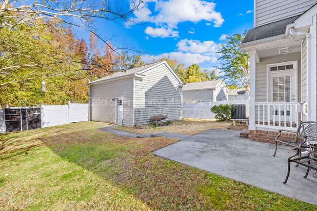 Building Photo - 10411 Alvarado Way