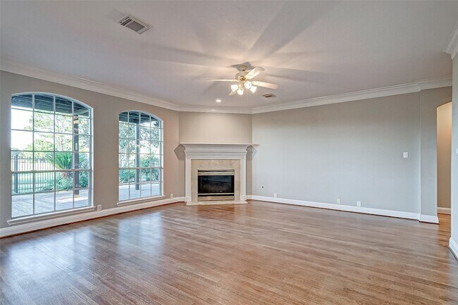 Building Photo - 24118 Bay Hill Blvd