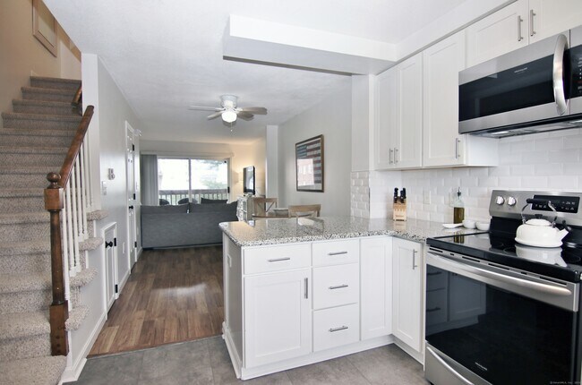 Building Photo - 256 Washington Blvd