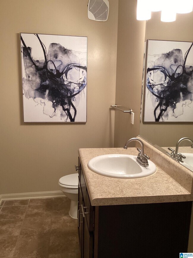 Building Photo - 251 London Pkwy