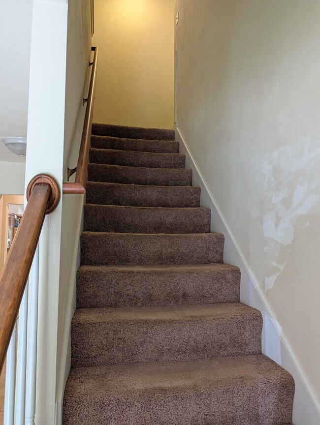 Building Photo - 1593 Winthrope Dr