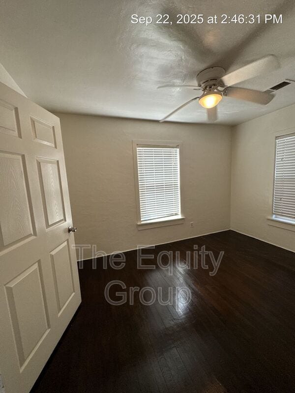 Building Photo - 1006 N Conyer St
