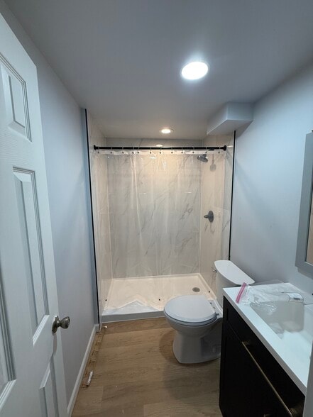 Building Photo - 6871 Xavier Cir