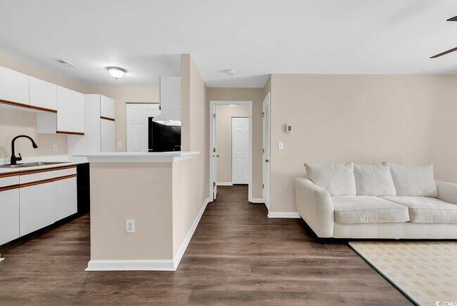 Building Photo - 3786 Hitchcock Way
