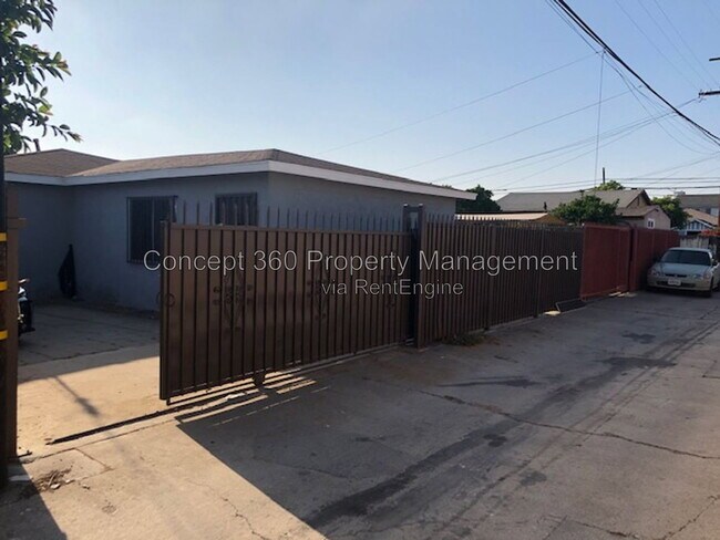 Building Photo - 2268 Myrtle Ave