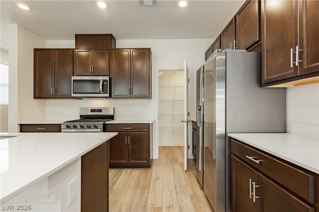 Building Photo - 9108 Vesey Ave