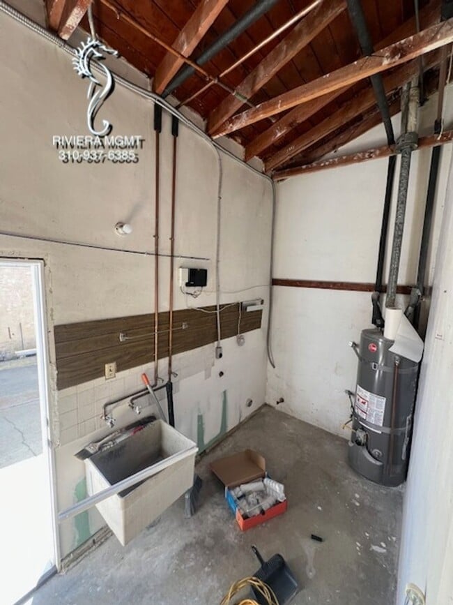 Building Photo - House in Redondo Beach