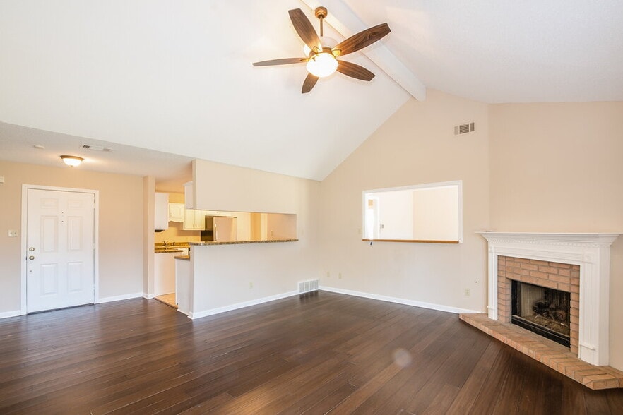 Building Photo - 3056 Valley Green Ln
