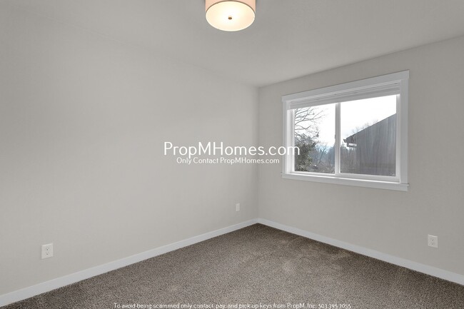 Building Photo - Modern Two Bedroom Home in Mt. Tabor!