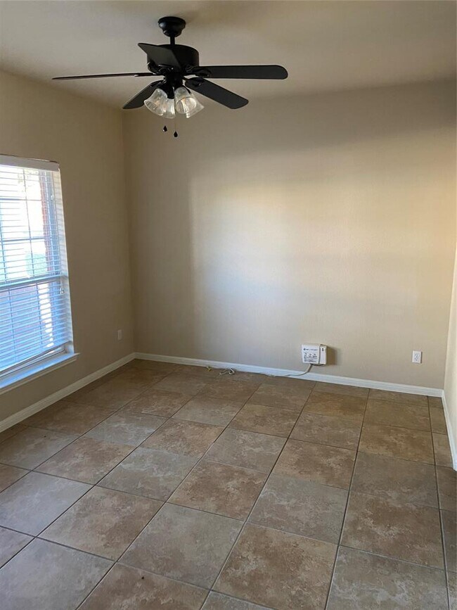 Building Photo - 1501 Rimstone Dr