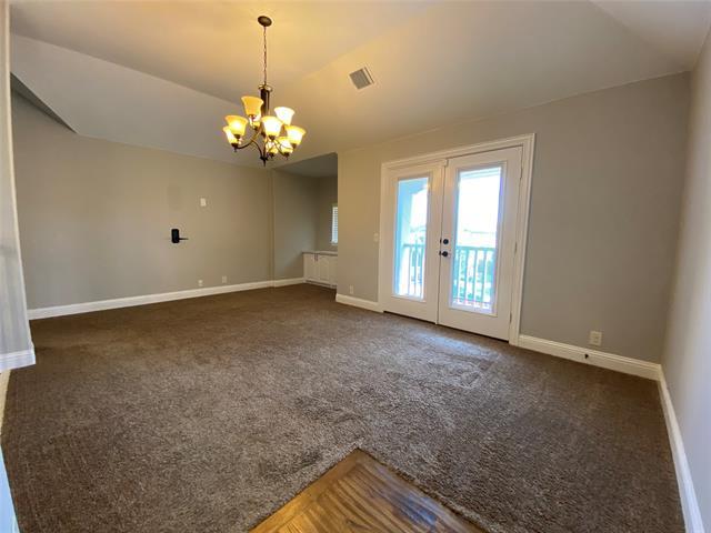 Building Photo - 2425 Lynbridge Dr