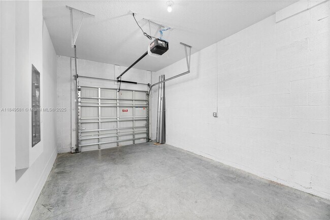 Building Photo - 5109 Joyous Pl