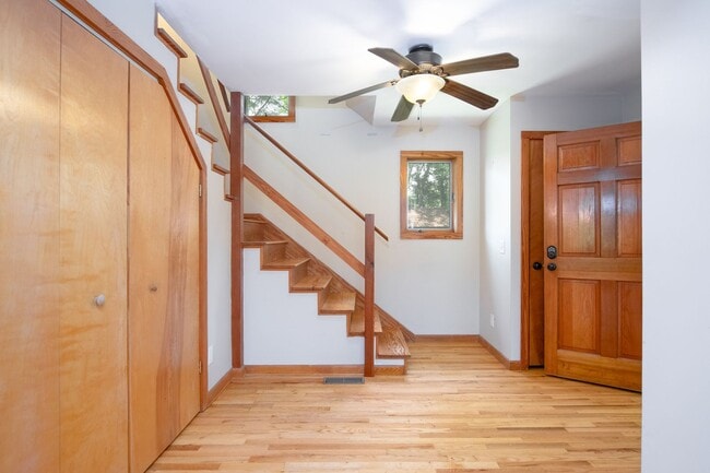 Building Photo - 1802 Shelor Ln
