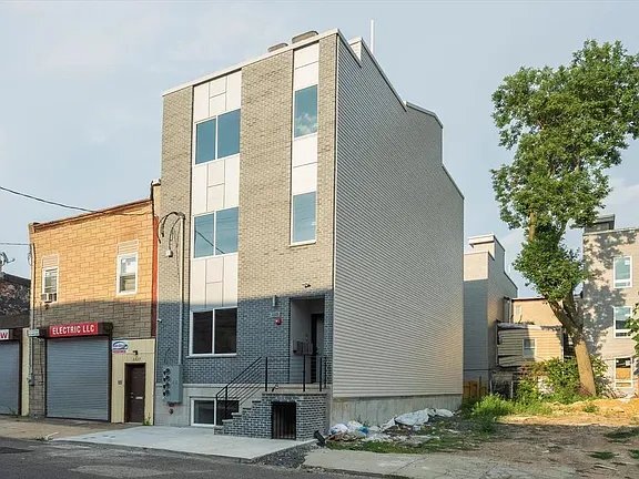 Building Photo - 2225 N 8th St