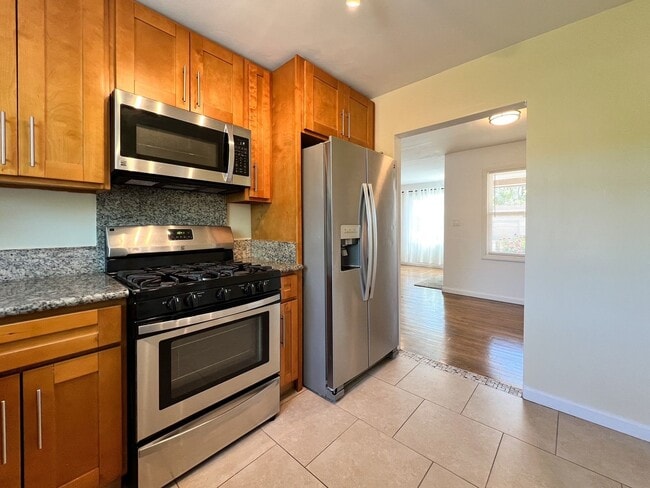 Building Photo - Charming Westwood Cottage in the Heart of Napa