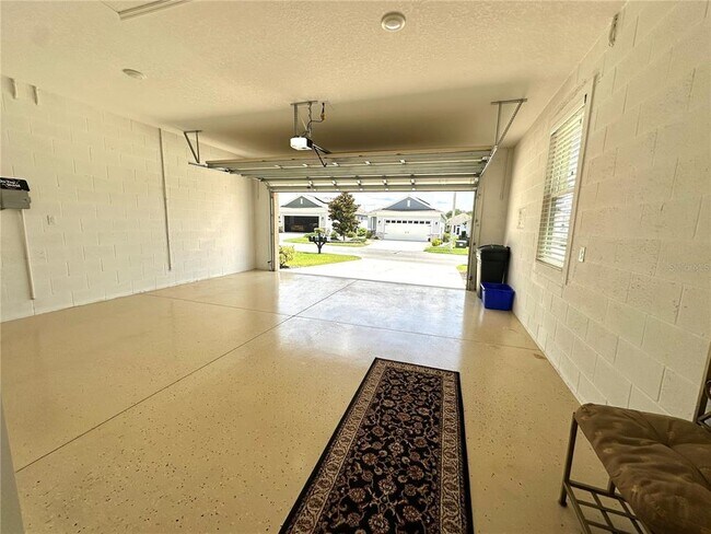 Building Photo - 9935 SW 98th Ln
