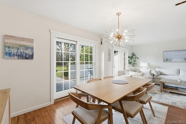 Building Photo - 10 Leland Ln