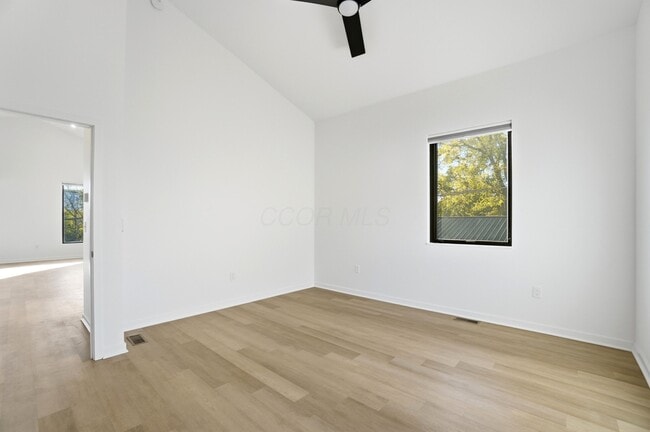 Building Photo - 33 N Blacksmith Ln